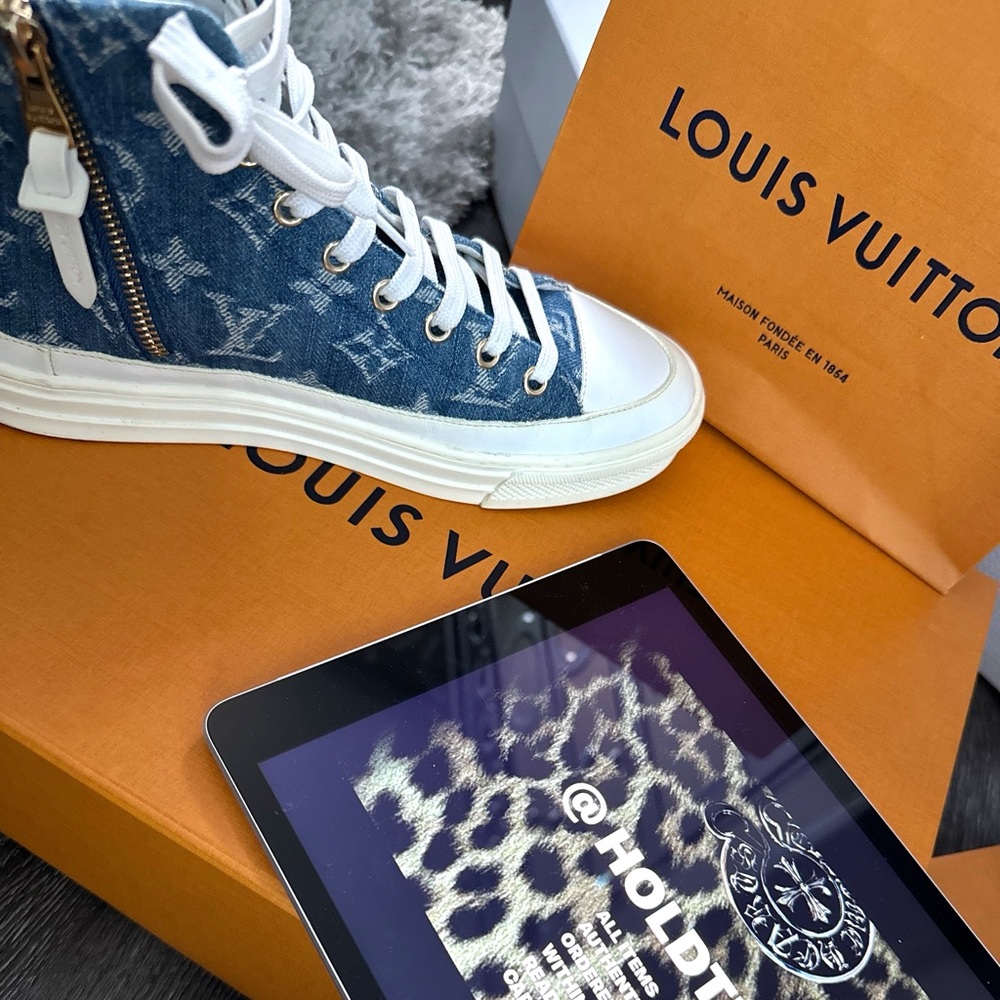 Louis Vuitton Denim Stellar Trainer Cloth Blue sz 36